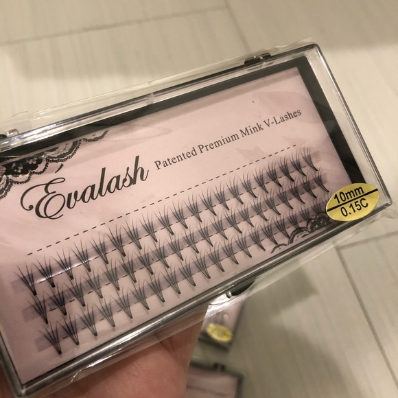 Mink high quality V-lash 4 strand extensions - Picture 2 of 3